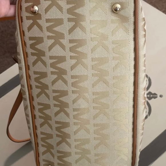 NWOT Michael Kors Jet Set Tote bag - Picture 5 of 5